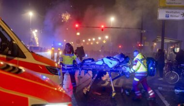 Über 550 Einsätze an Silvester in Frankfurt: Rettungskräfte mit Feuerwerk beschossen