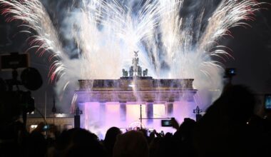 Feuerwehr elfmal angegriffen oder bedrängt – Ringbahn nach Brand auch am Morgen unterbrochen