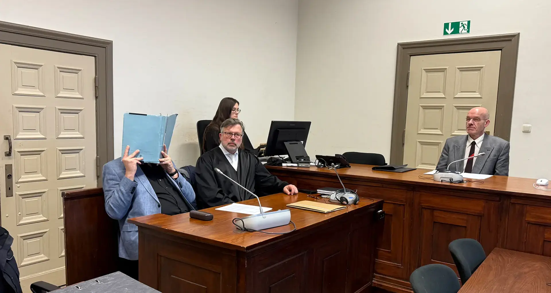 Nachbar im Treppenhaus erstochen: Prozessbeginn in Hamburg