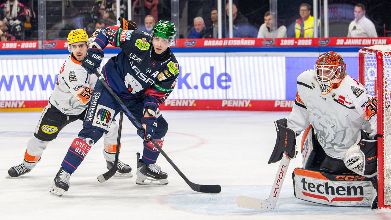 Krisengeplagte Eisbären verlieren Jahres-Auftakt gegen Frankfurt