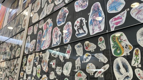Eine Galerie mit Tattoo-Motiven