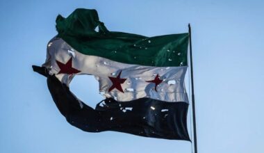 Frankreich: Britische und französische Luftwaffe greifen IS in Syrien an