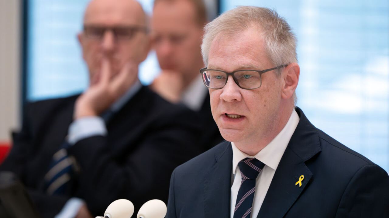 Gebäude auf Grundstück des Brandenburger Antisemitismusbeauftragten angezündet - rbb24.de