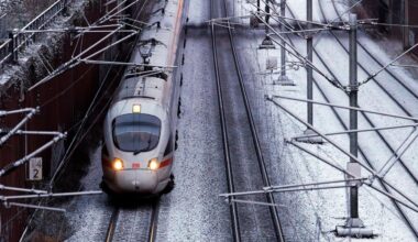 Bremen: Schnee und Eis führen zu massiven Zugstörungen im Norden