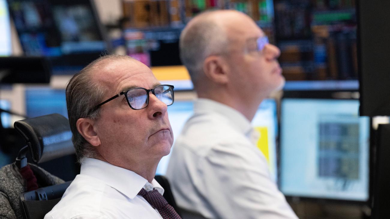 Börse: Dax steigt auf neues Rekordhoch