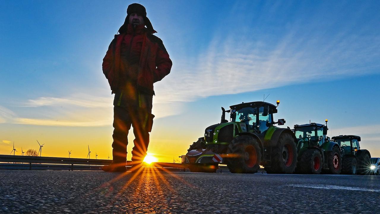 Brandenburg: Landwirte in Brandenburg kündigen Proteste an Autobahnen an