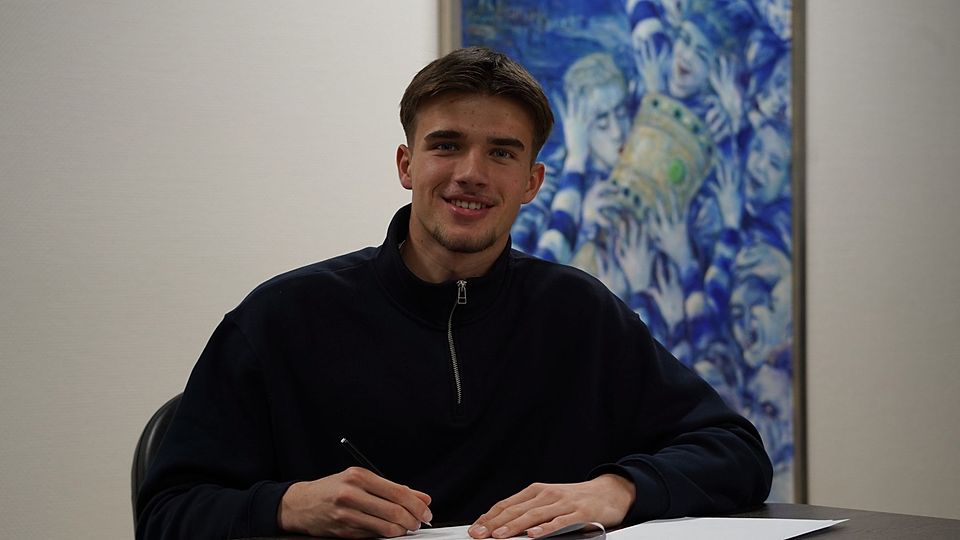 Nachwuchs-Keeper verdient sich Profi-Vertrag - FuPa