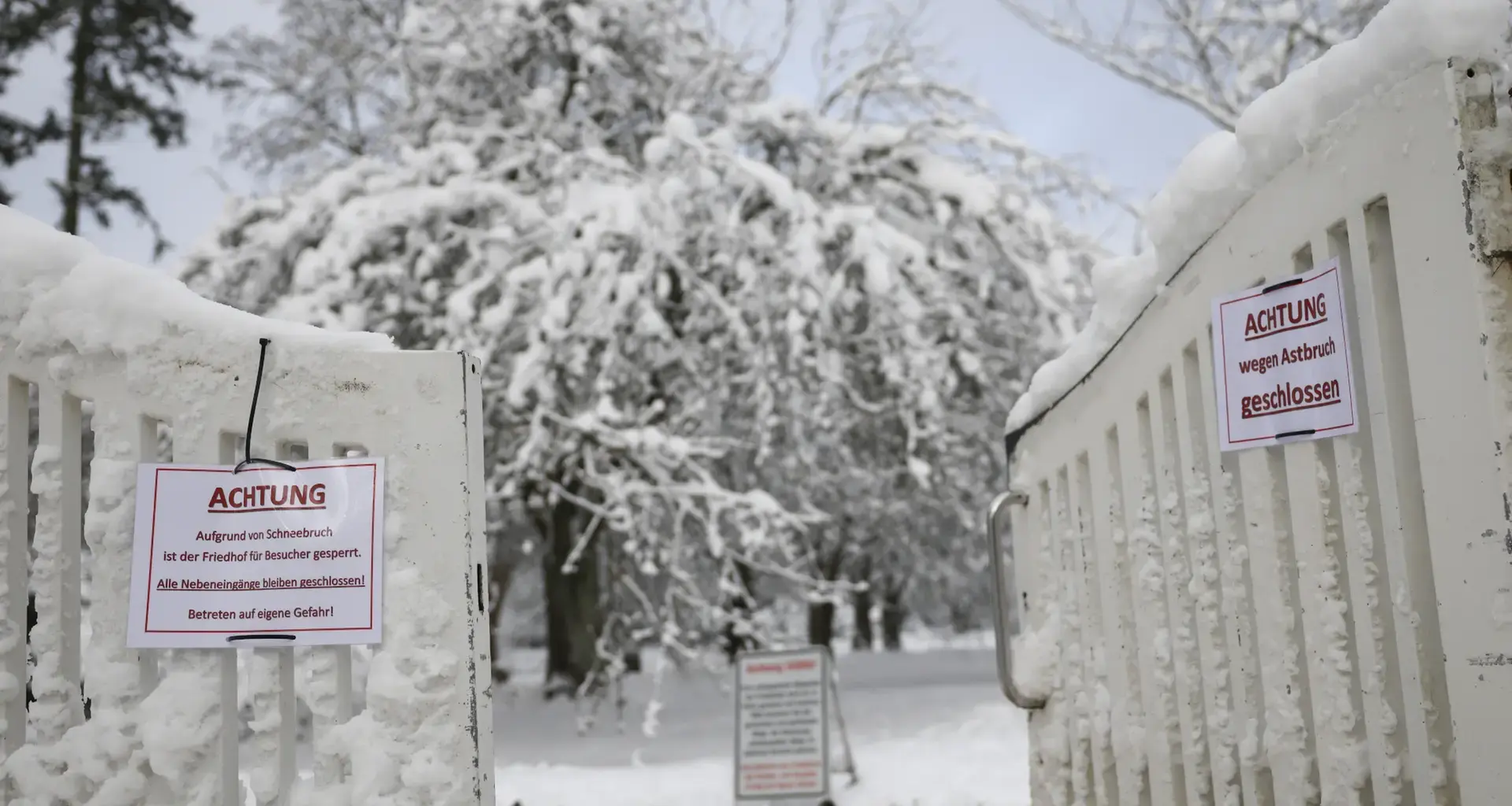 Viele Hamburger Friedhöfe wegen Winterwetter geschlossen