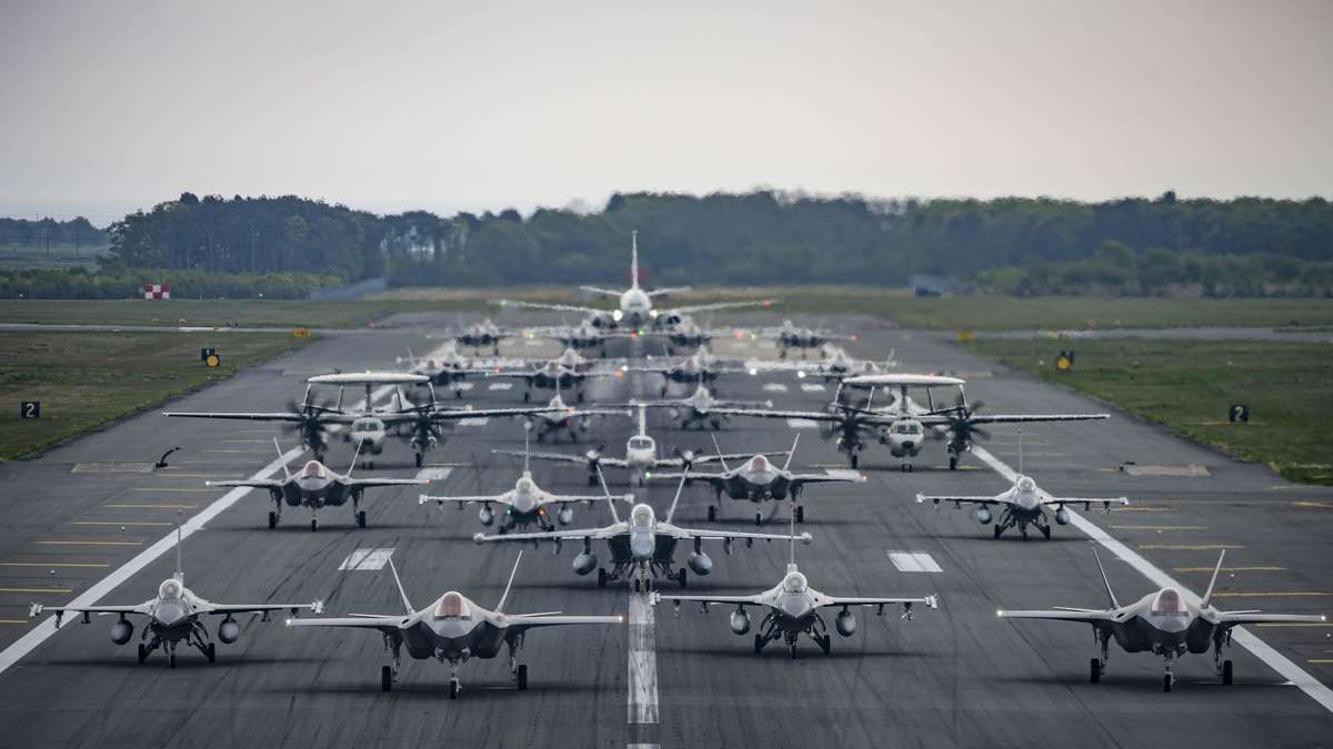 USA verlegen Militärflugzeuge nach Europa