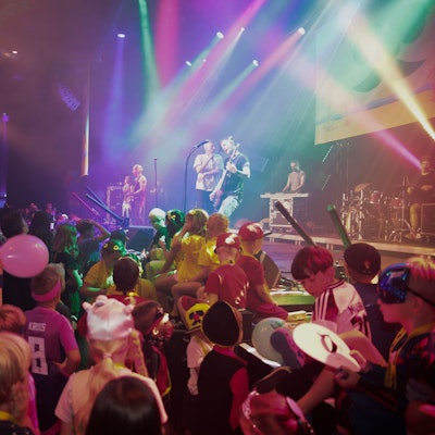 Kasalla tritt bei der Jeck im Sunnesching Pänz Party auf.