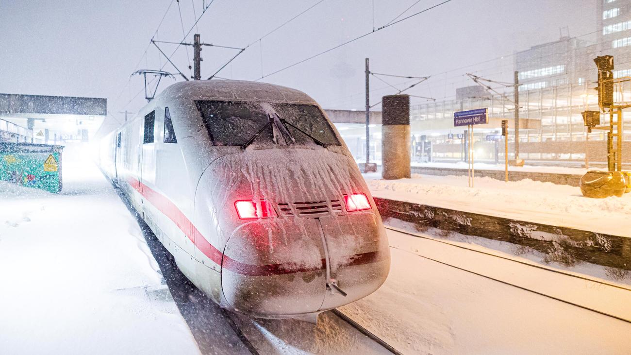 Sturmtief Elli: Deutsche Bahn stellt Fernverkehr in Norddeutschland ein