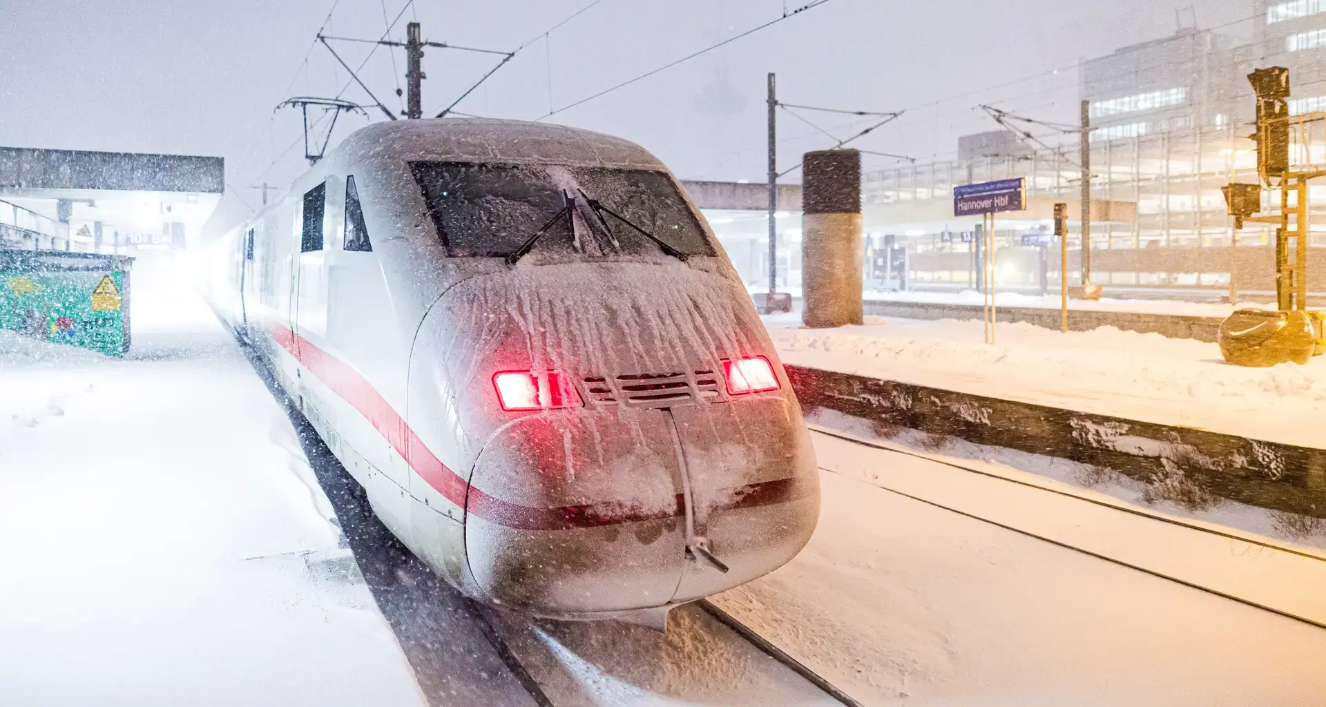 Schnee-Liveticker: "Elli" legt Zugverkehr in Niedersachsen lahm