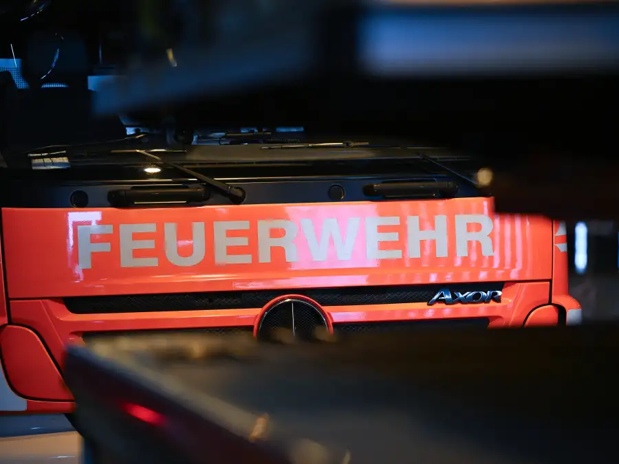 Dach eines Wohnhauses in Essen in Brand: Schaden von 50.000 Euro