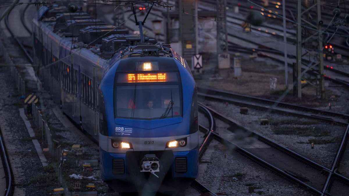 Nach Zugentgleisung: Ausfälle auf Bahnstrecke München-Kufstein