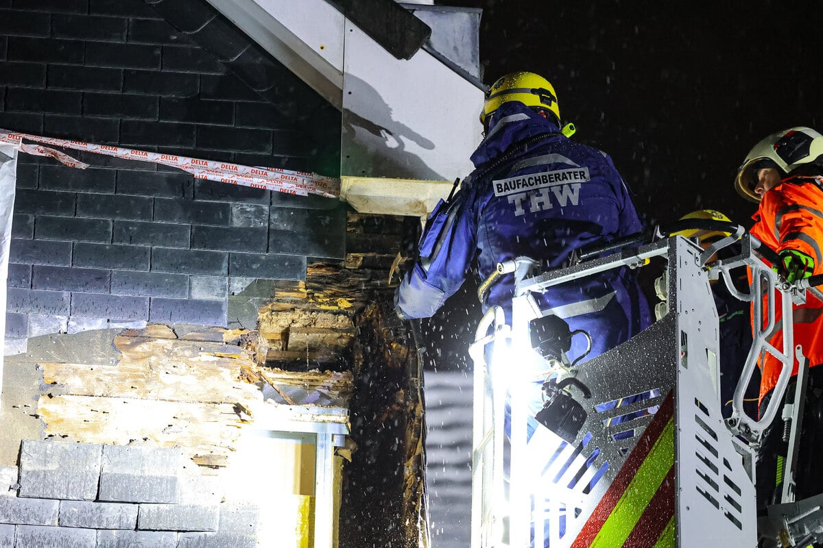 Wuppertal: Verformungen an Hausfassade entdeckt