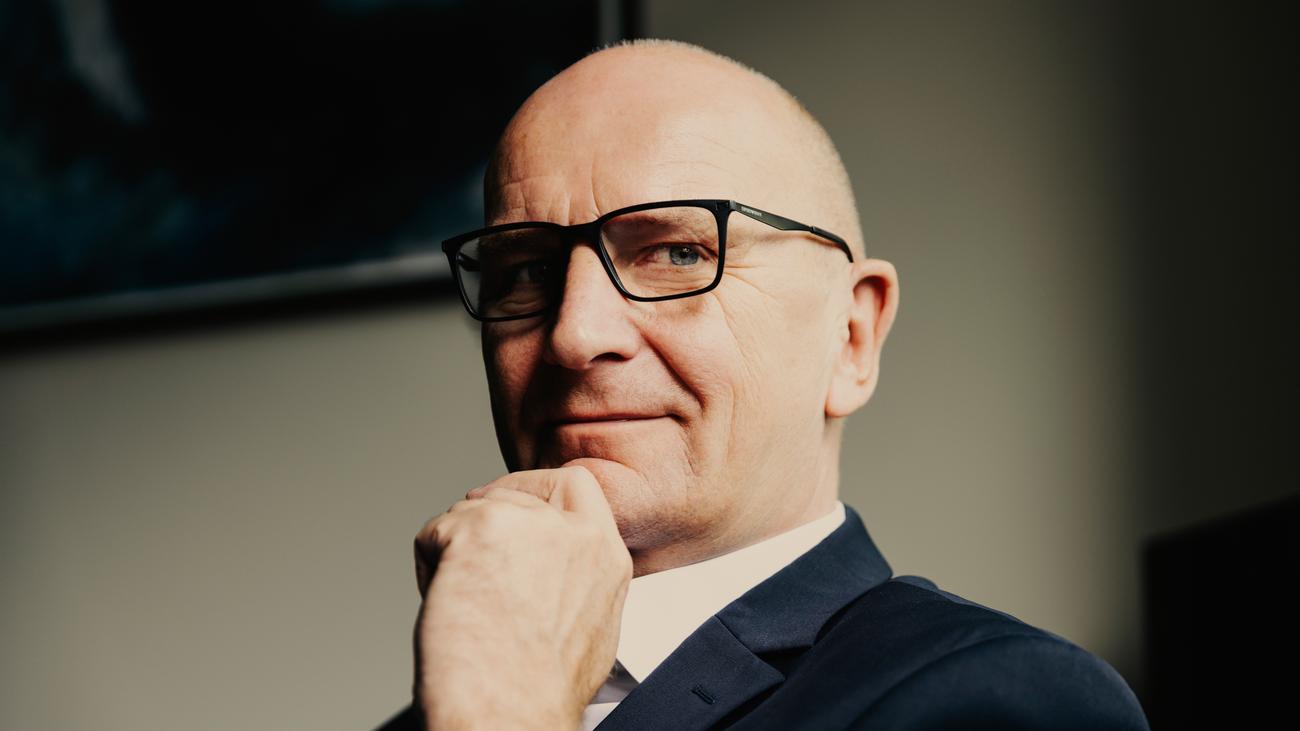 Dietmar Woidke: Er sammelt Koalitionen wie andere Bonusmeilen