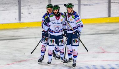 Deutsche Eishockey Liga: Eisbären Berlin gewinnen Winter Game gegen Dresdner Eislöwen
