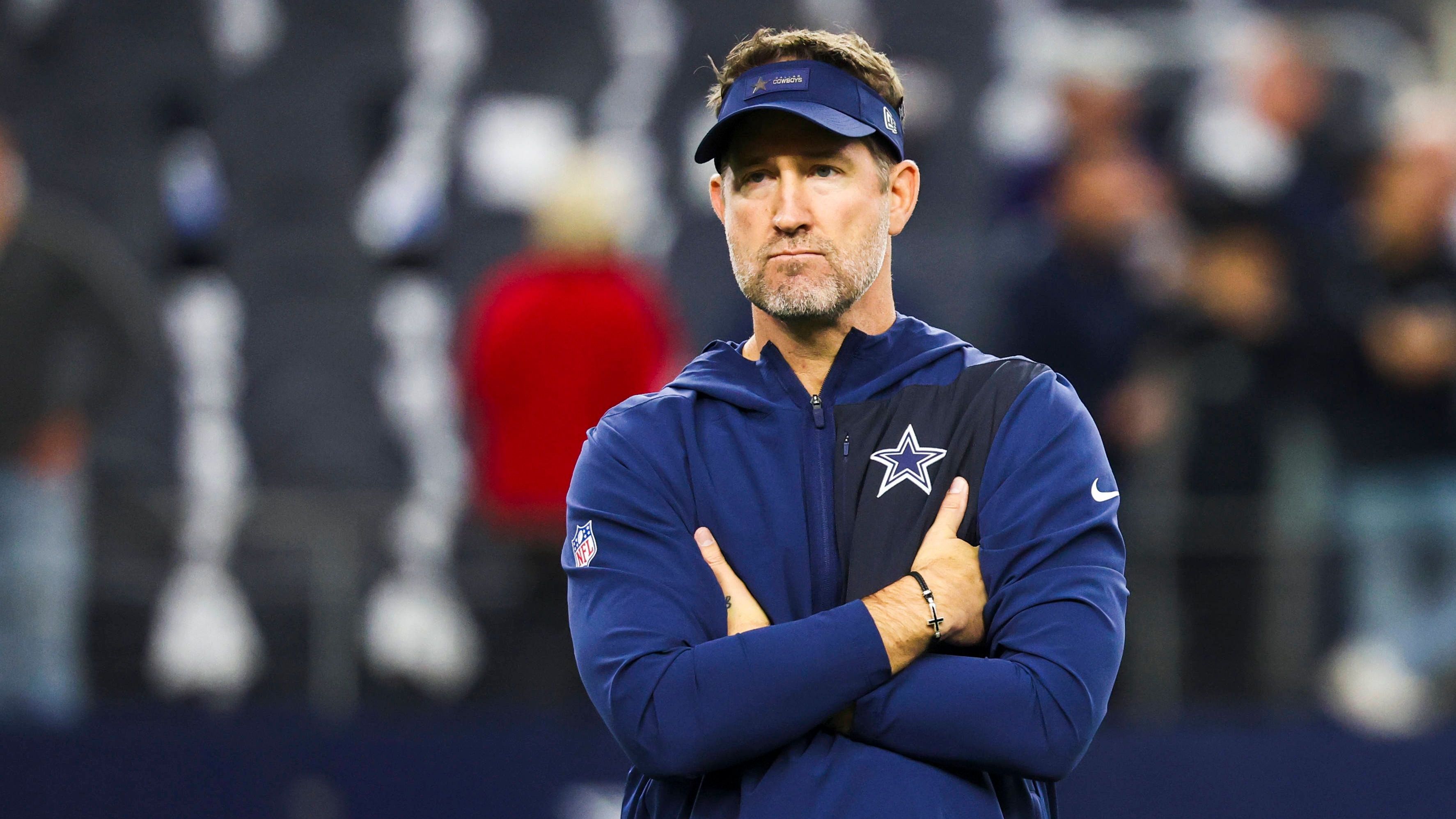 <strong>20. Platz (geteilt): Brian Schottenheimer</strong><br>• Team: Dallas Cowboys<br>• Im Amt seit: 2025<br>• Regular-Season-Bilanz: 7-9-1<br>• Vorherige Stationen: Jets-OC (2006-2011), Rams-OC (2012-2014), Georgia-OC (2015), Seahawks-OC (2018-2020), Cowboys-OC (2023-2024)