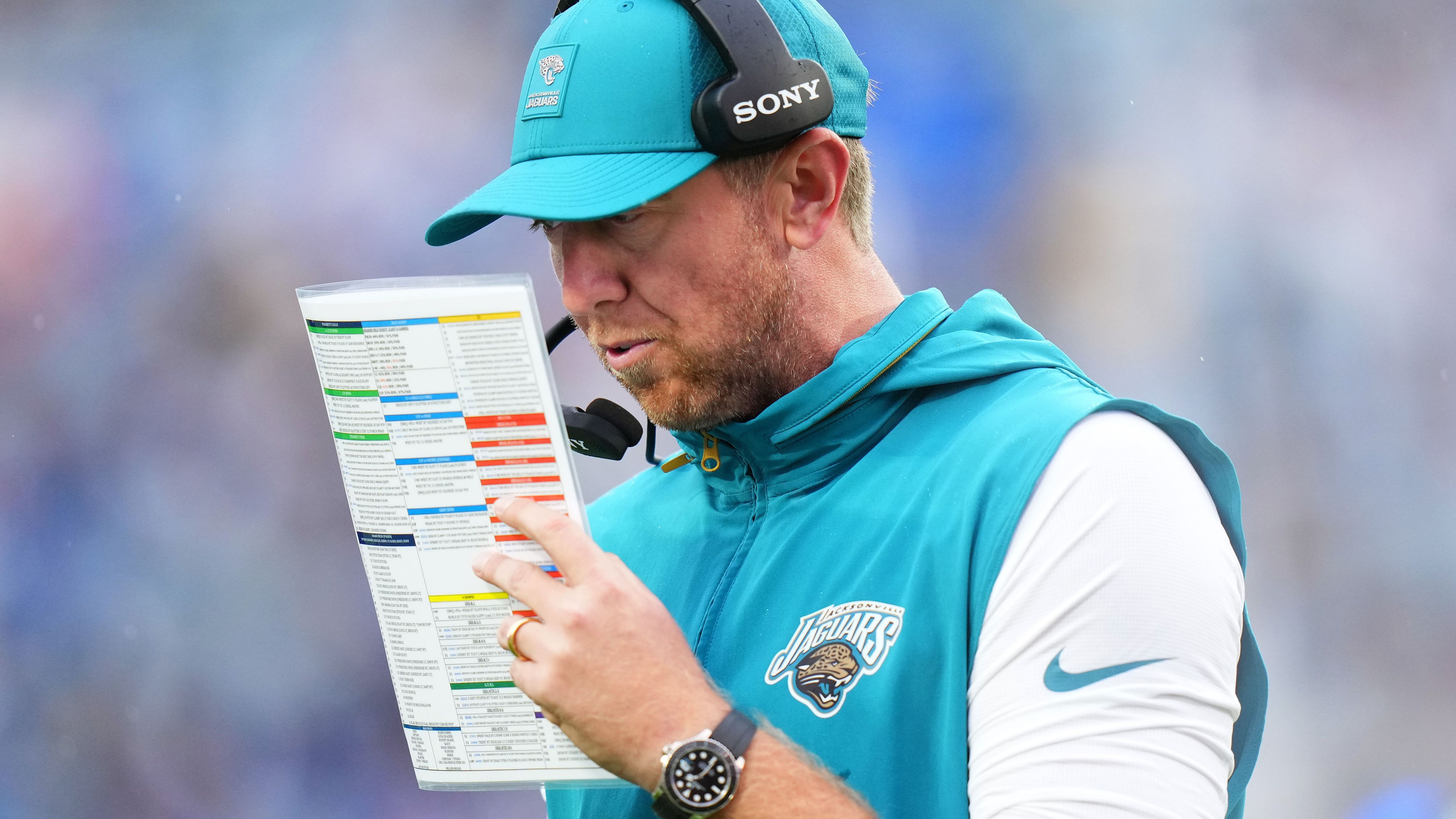 <strong>20. Platz (geteilt): Liam Coen</strong><br>• Team: Jacksonville Jaguars<br>• Im Amt seit: 2025<br>• Regular-Season-Bilanz: 13-4<br>• Vorherige Stationen: Maine-OC (2016-2017), Kentucky-OC (2021), Rams-OC (2022), Kentucky-OC (2023), Buccaneers-OC (2024)