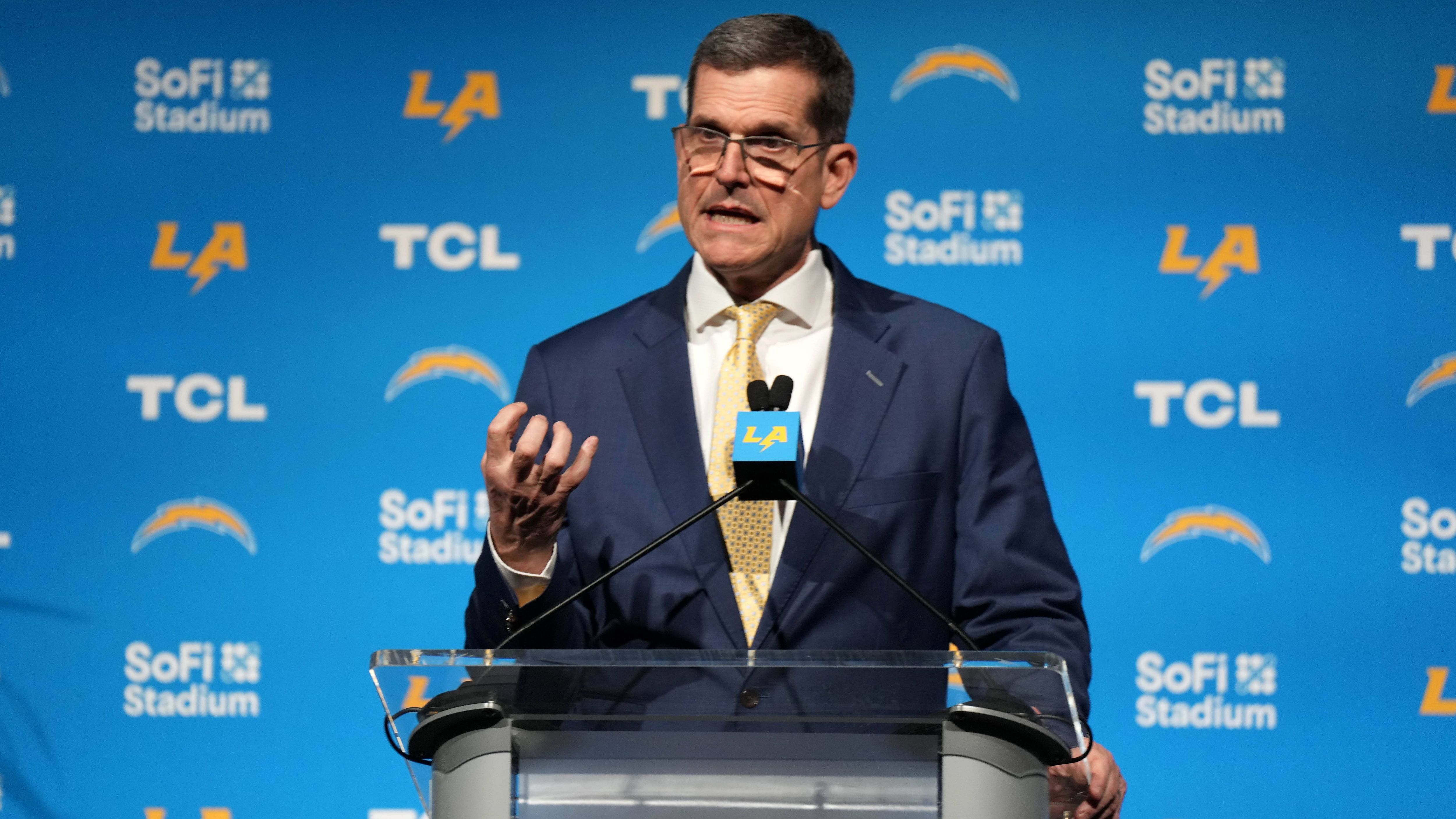 <strong>16. Platz (geteilt): Jim Harbaugh</strong><br>• Team: Los Angeles Chargers<br>• Im Amt seit: 2024<br>• Regular-Season-Bilanz: 22-12<br>• Vorherige Stationen: 49ers-HC (2011-2014), HC Michigan Wolverines (2015-2023)