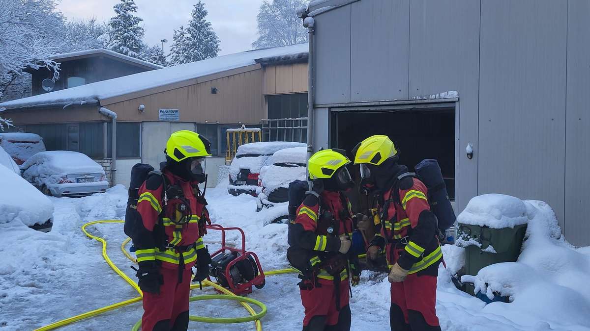 Feuer in Halle: Großeinsatz für Kiersper Feuerwehr