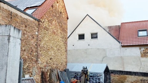 Feuer in Weingut in Weisenheim am Berg am 11. Januar 2026