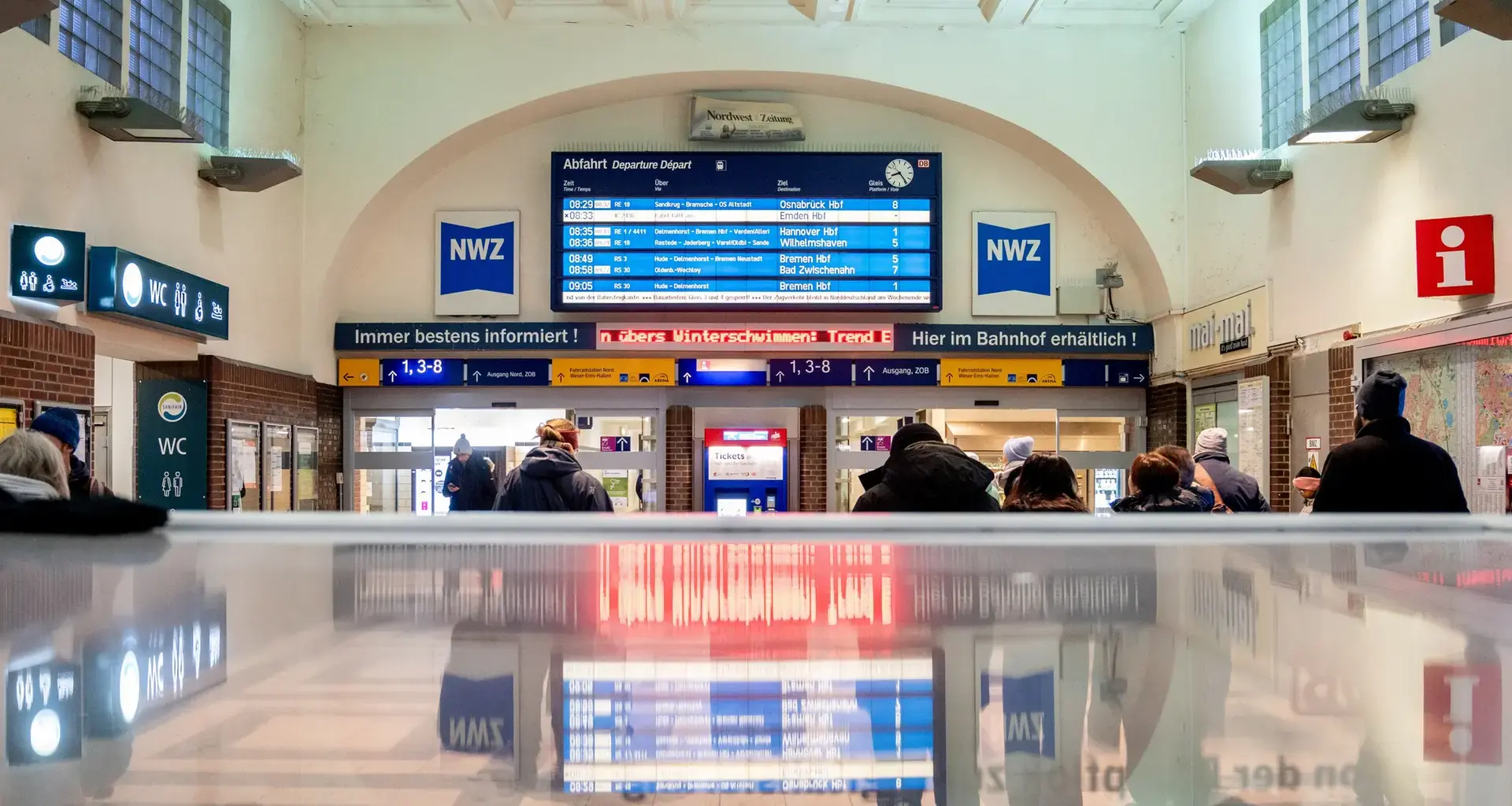 Glatteis droht - Bahn rechnet mit Einschränkungen im Nahverkehr