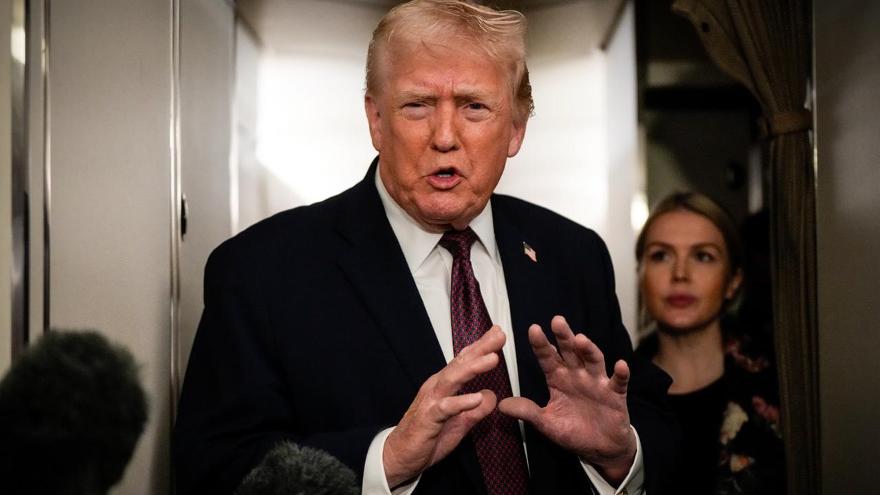 Andauernde Massenproteste: Trump prüft "starke Optionen" gegen den Iran