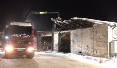 Dach von Stall mit 250 Kühen unter Schneelast eingebrochen