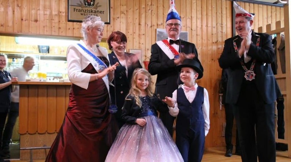 Selenia I. und Benedikt I. sind das erste Kinderprinzenpaar der halleschen Saalenarren. 