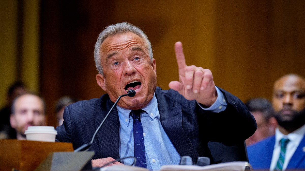 Impfzwang, Maskenurteile, Fake News? Robert F. Kennedy Jr. greift Deutschland an — der Freitag