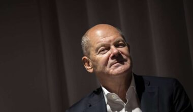 Ex-Kanzler Scholz verteidigt Waffenlieferungen im Ukraine-Krieg