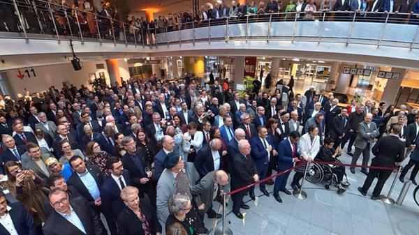 König ruft zur Wahl am 8. März auf und mahnt zu mehr Sachlichkeit. Nicht jedes Problem sei ein Skandal und nicht jede Entscheidung lasse sich in einer Schlagzeile oder in TikTok-Zeit erklären.