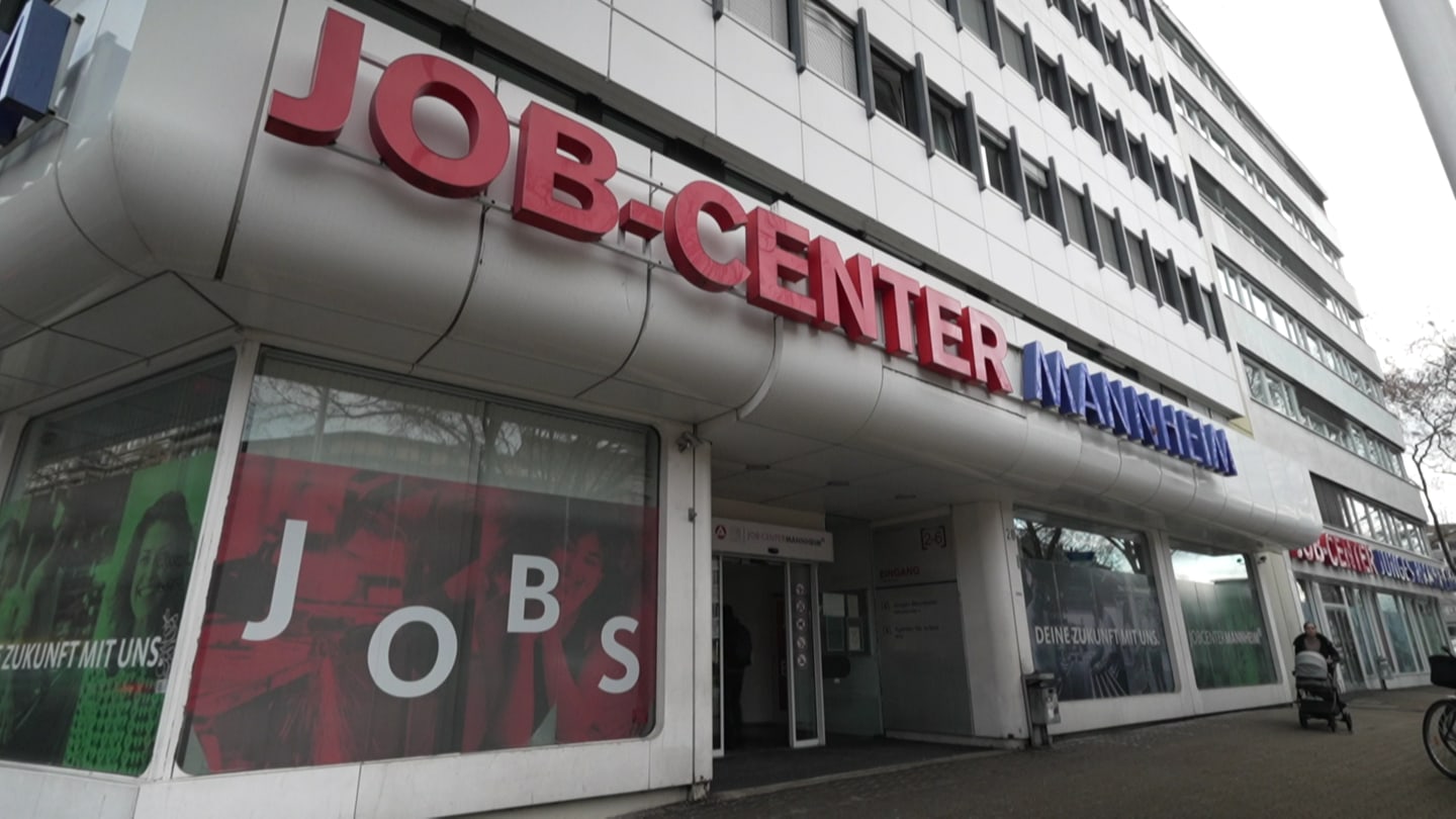 Bundestag diskutiert Grundsicherung: Einschätzungen aus Jobcenter