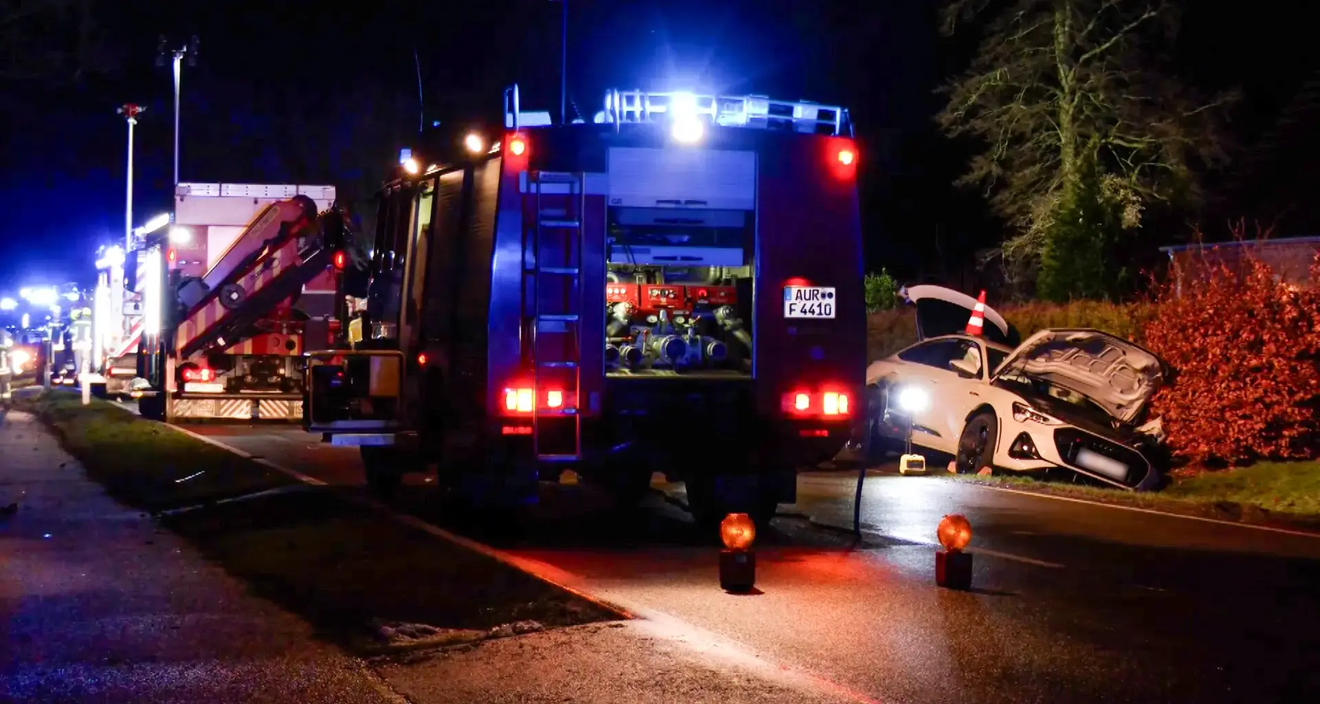 Großheide: Zwei Tote und zwei Schwerverletzte bei Unfall