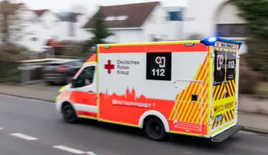 Sabotage an Rettungswagen? Zwei Unfälle wegen lockerer Radmuttern