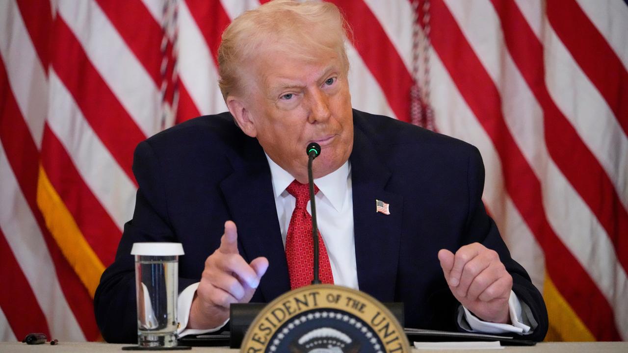 Trump droht im Streit um Grönland Gegnern seiner Pläne mit Zöllen