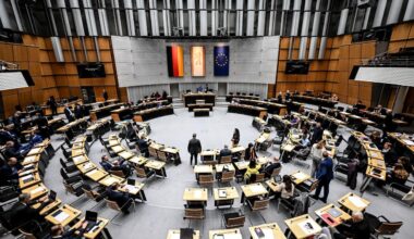 Sonntagsfrage: Umfrage: CDU bleibt stärkste Kraft in Berlin