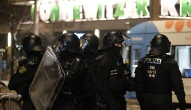 Demonstrationen: Rivalisierende linke Gruppen demonstrieren in Leipzig