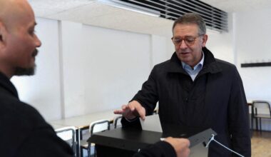 Präsidentenwahl in Portugal: Prognosen sehen Sozialist Seguro bei Präsidentenwahl in Portugal vorne