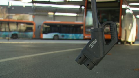 Stecker für E-Busse