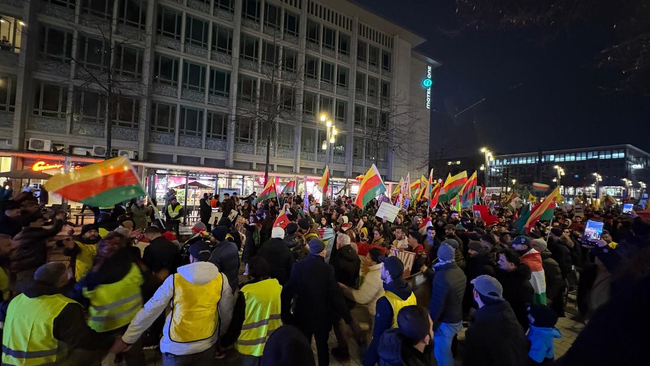 Baden-Württemberg: Kämpfe in Syrien: Rund 1.500 Teilnehmende bei kurdischer Demo in Mannheim