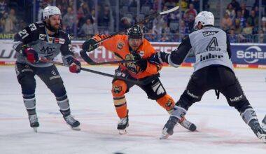 Adler Mannheim gewinnen gegen Wolfsburg