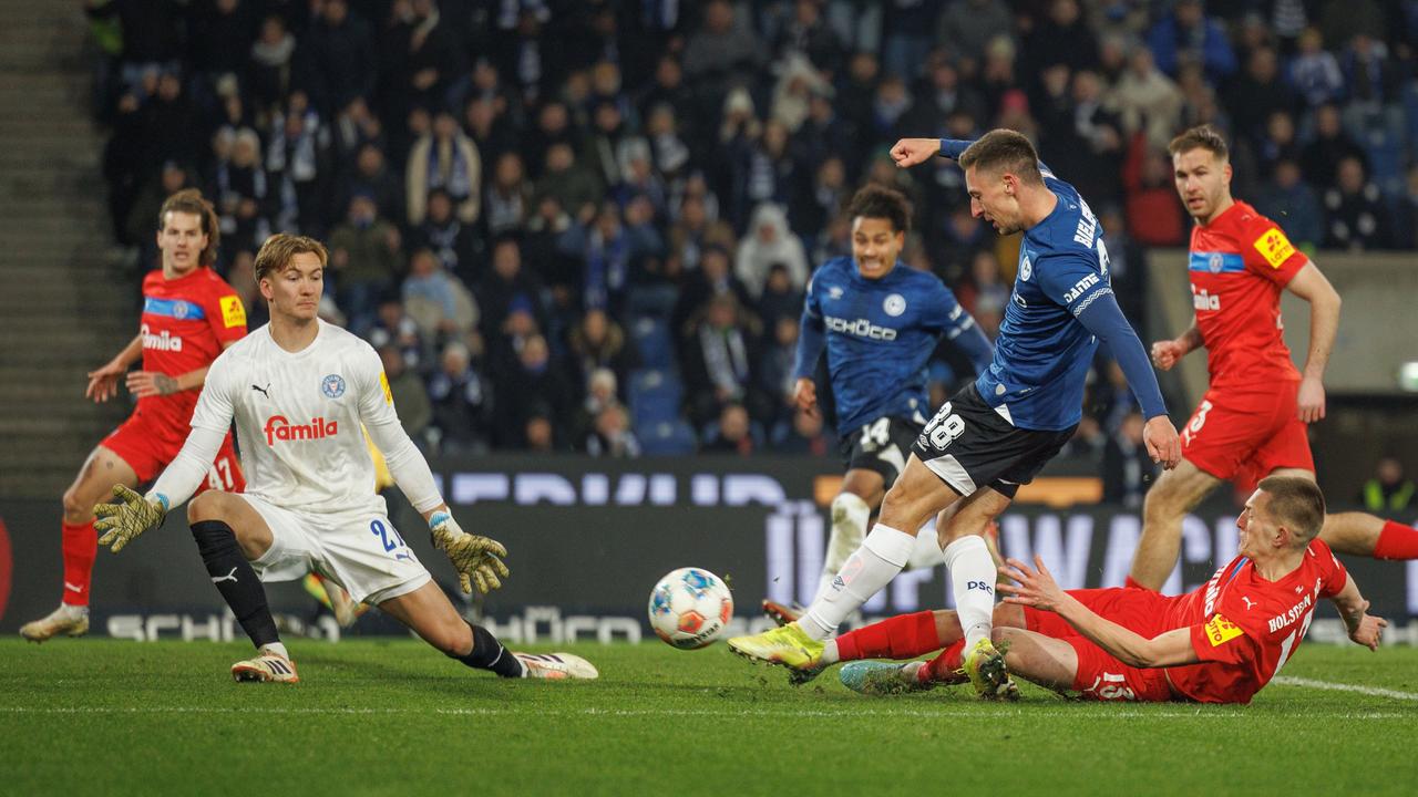 Bielefeld erkämpft Punkt gegen Kiel bei wildem Abend auf der Alm