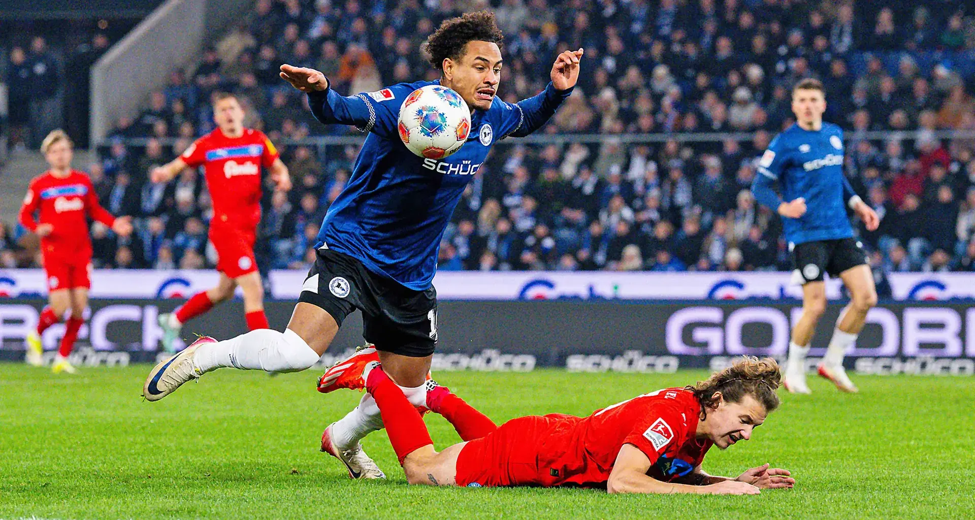Remis in Bielefeld: Holstein Kiel verspielt in Unterzahl 2:0-Führung