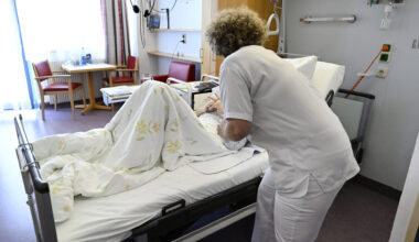 Vorwürfe - Zusatzaufgaben für Pflegekräfte sorgen für Unmut im UK Neunkirchen