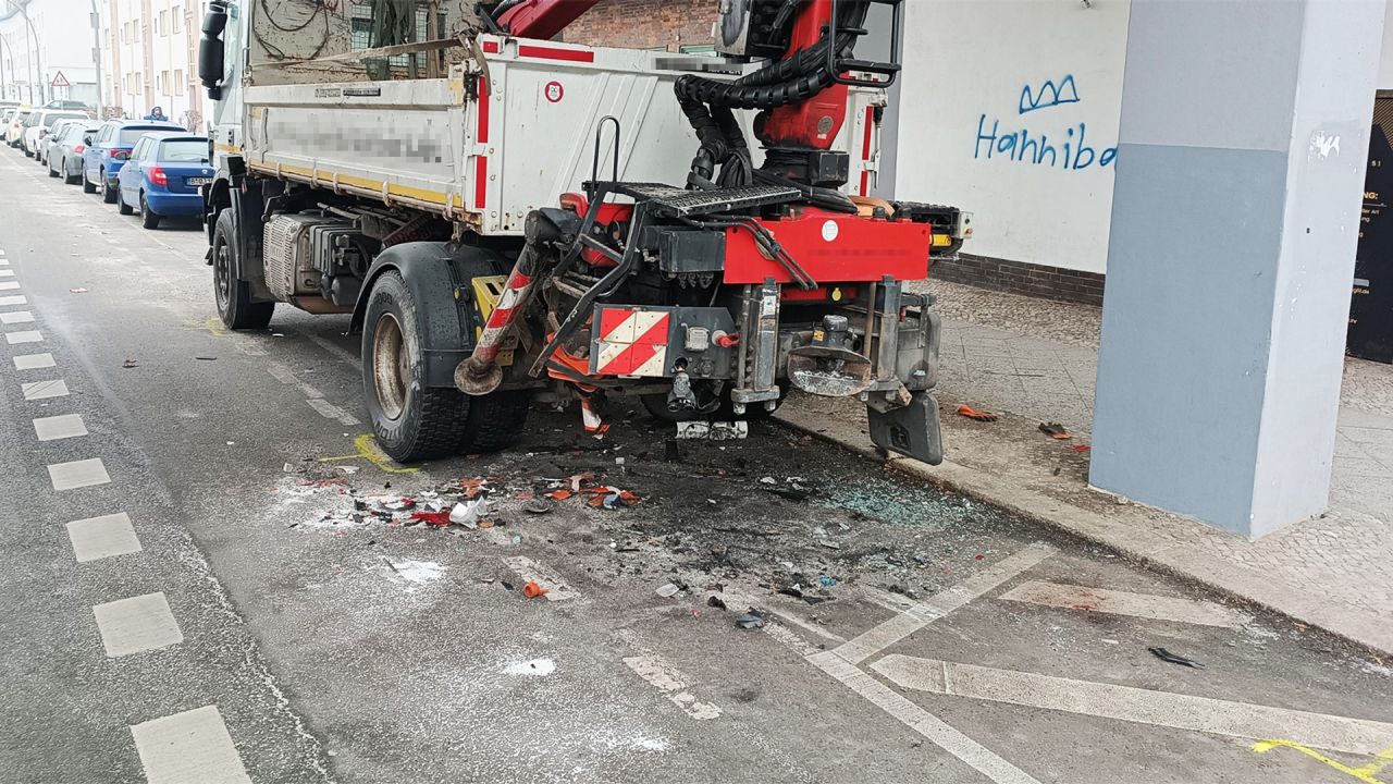 16 Jahre alter Beifahrer nach Unfall in Berlin-Reinickendorf verstorben