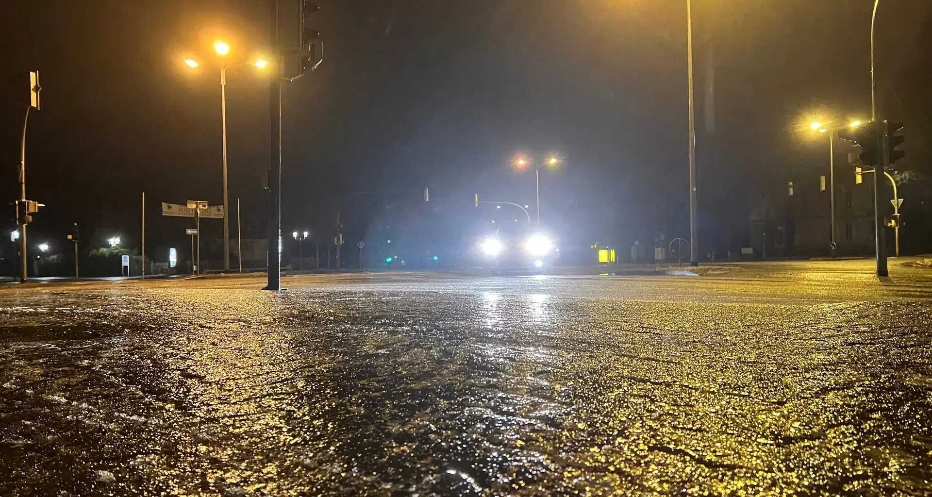 Eisregen und Glätte: Tief "Leonie" sorgt für Busausfälle und Unfälle