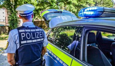 Zigarettenautomat in Karlsbad gesprengt: Täter flüchten nach Explosion