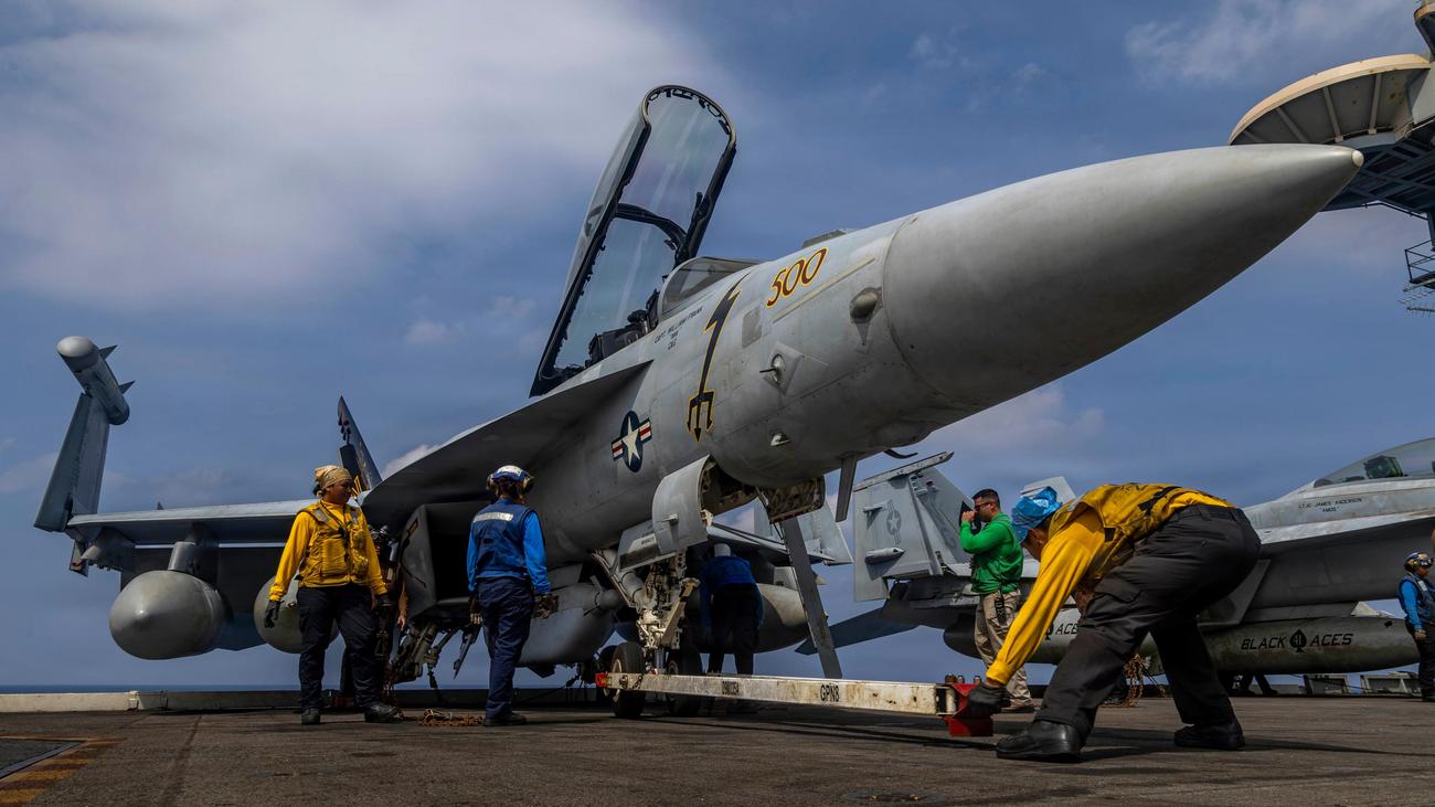 Iran: US-Flugzeugträger im Nahen Osten eingetroffen